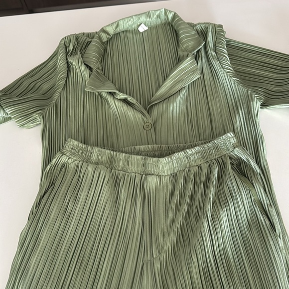 Plisse Matching Set - Picture 4 of 4